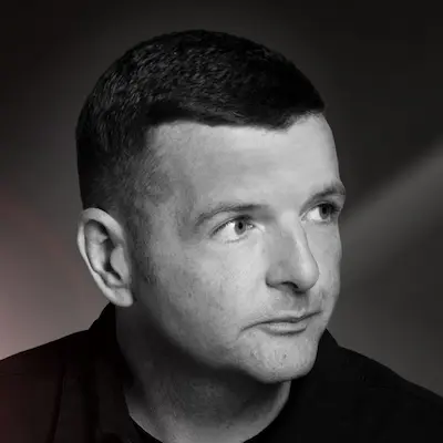 bus to kevin bridges