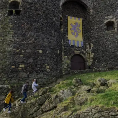 bus to carrickfergus castle